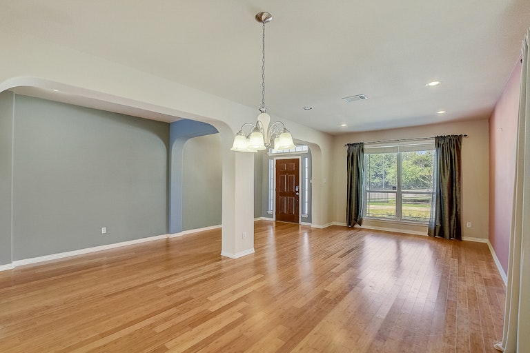 Photo 21 of 63 - 4185 Engadina Pass, Round Rock, TX 78665