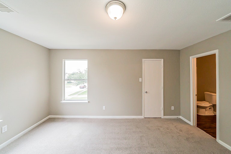 Photo 30 of 38 - 18910 Remington Mill Dr, Houston, TX 77073