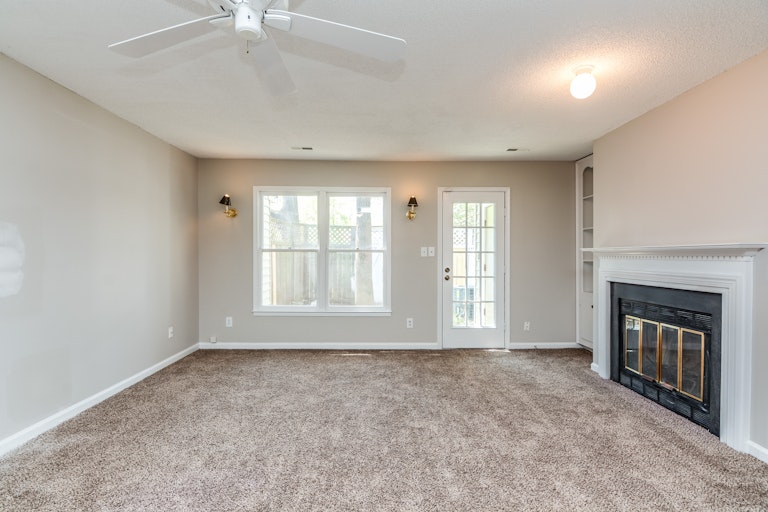 Photo 7 of 22 - 4425 Roller Ct, Raleigh, NC 27604