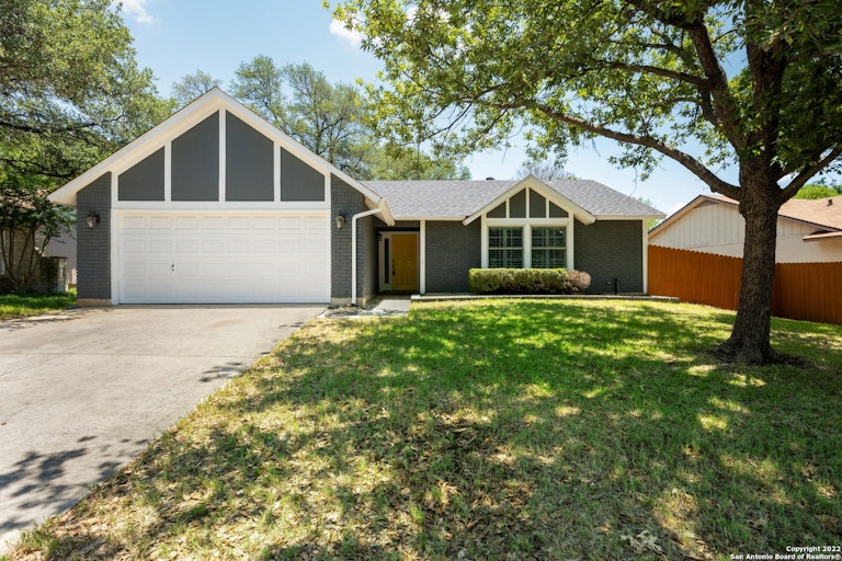 Photo 1 of 28 - 13930 Chisom Creek St, San Antonio, TX 78249