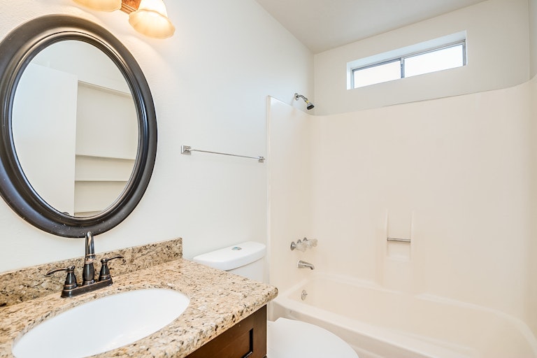 Photo 14 of 21 - 6612 S 44th Pl, Phoenix, AZ 85042