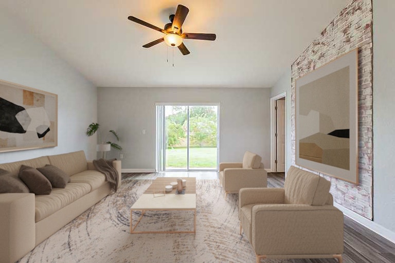 Photo 2 of 19 - 1025 Normandy Heights Cir, Winter Haven, FL 33880