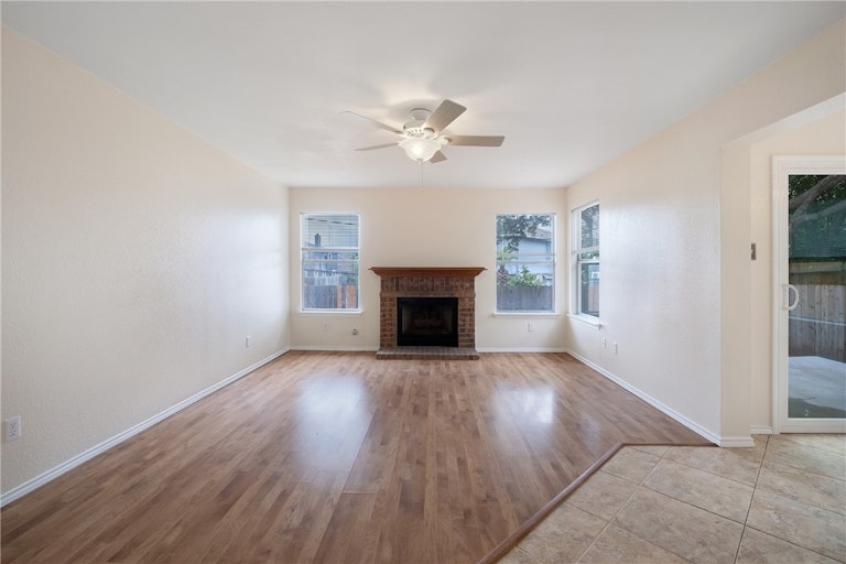 Photo 4 of 27 - 3945 Eagles Nest St, Round Rock, TX 78665