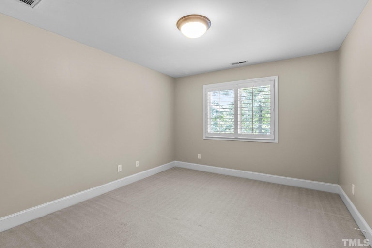Photo 45 of 66 - 124 Fawn Ridge Rd, Chapel Hill, NC 27516