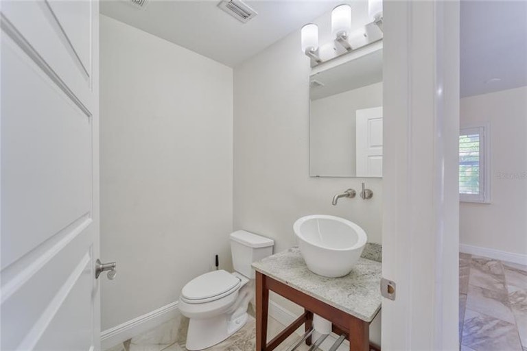 Photo 21 of 88 - 2113 S West Shore Blvd, Tampa, FL 33629