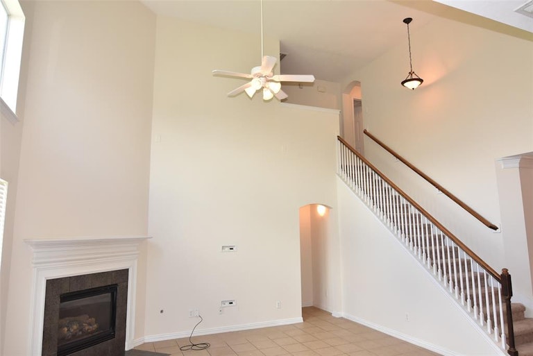 Photo 7 of 34 - 20010 Queens Oak Ct, Spring, TX 77379