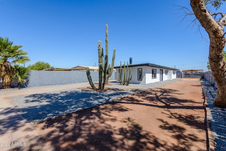 Photo 16 of 24 - 45386 W Hathaway Ave, Maricopa, AZ 85139
