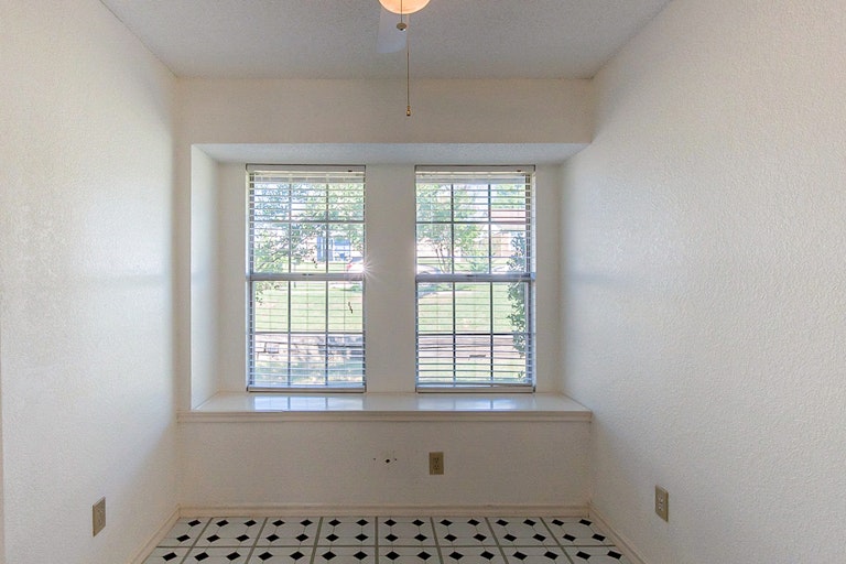 Photo 20 of 22 - 2506 High Hollow Dr, Garland, TX 75041