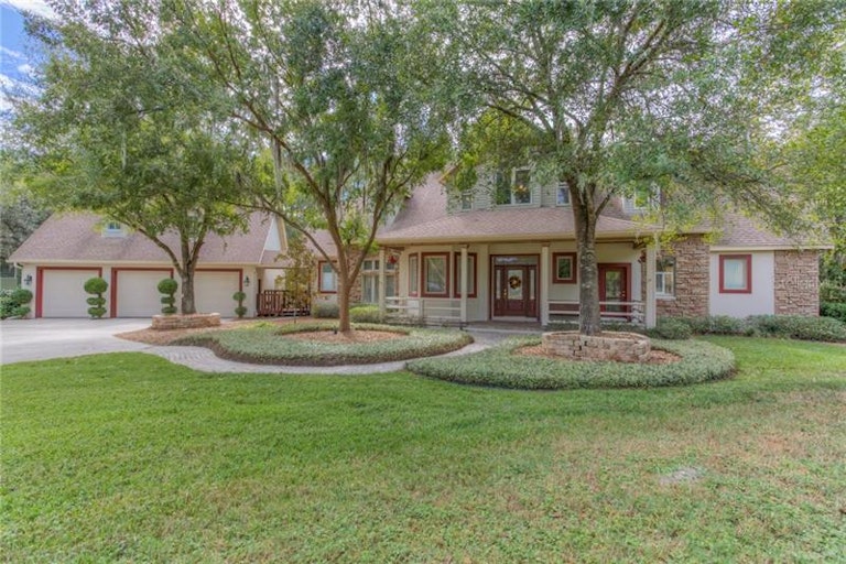 Photo 2 of 25 - 901 Academy Dr, Brandon, FL 33511