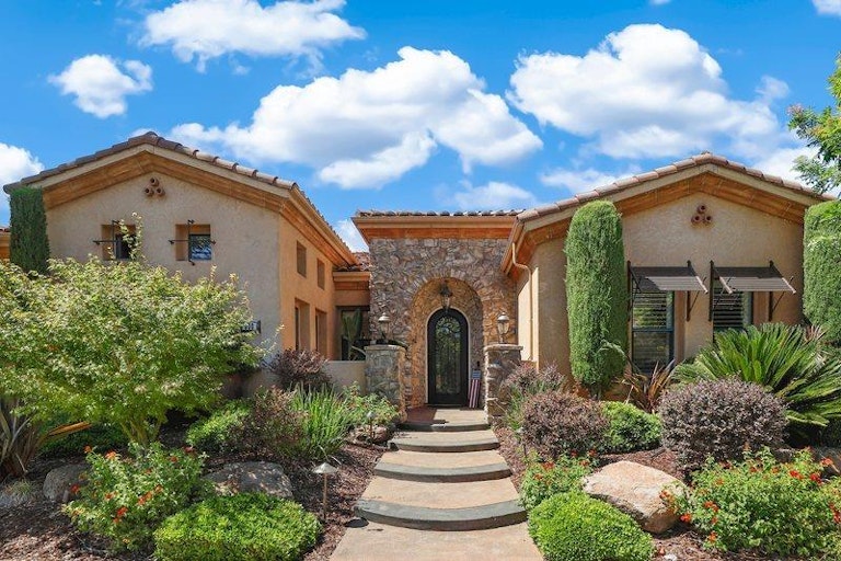 Photo 1 of 58 - 600 Barcelona Ct, Roseville, CA 95747