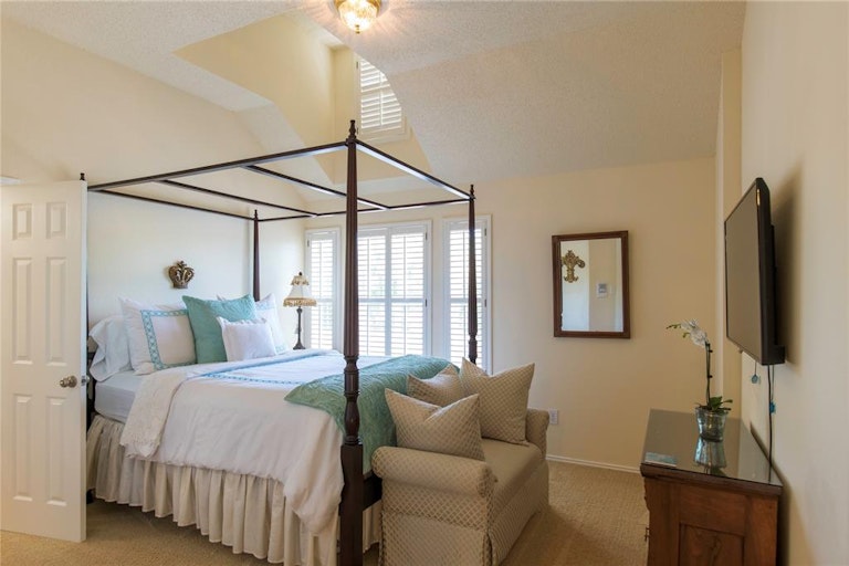 Photo 24 of 40 - 706 Cottonwood Bend Dr, Allen, TX 75002