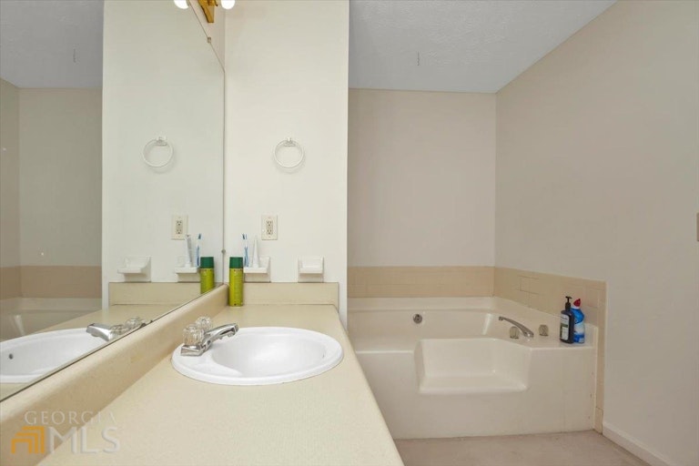 Photo 19 of 22 - 11525 Matthews Trl, Hampton, GA 30228