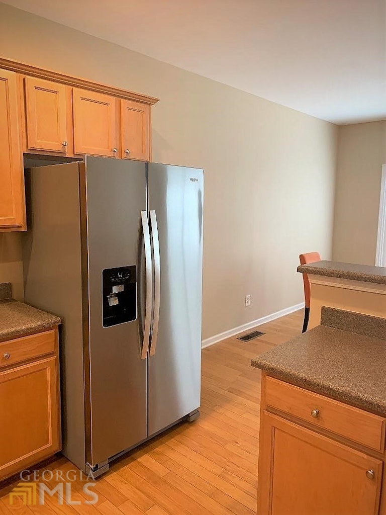 Photo 20 of 48 - 2467 Suwanee Pointe Dr, Lawrenceville, GA 30043