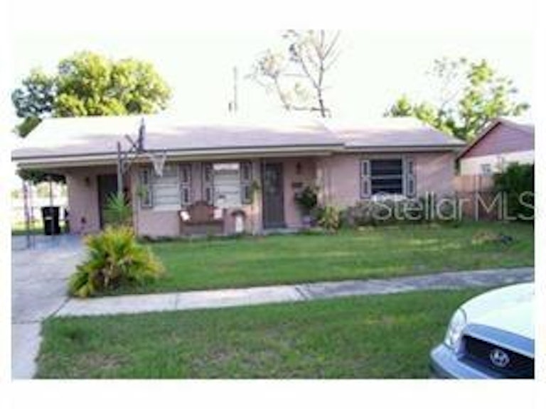 Photo 1 of 12 - 6386 Sextant Ct, Orlando, FL 32807