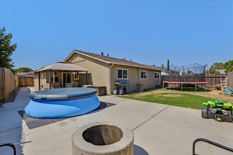 Photo 31 of 33 - 9544 Achates Cir, Sacramento, CA 95826