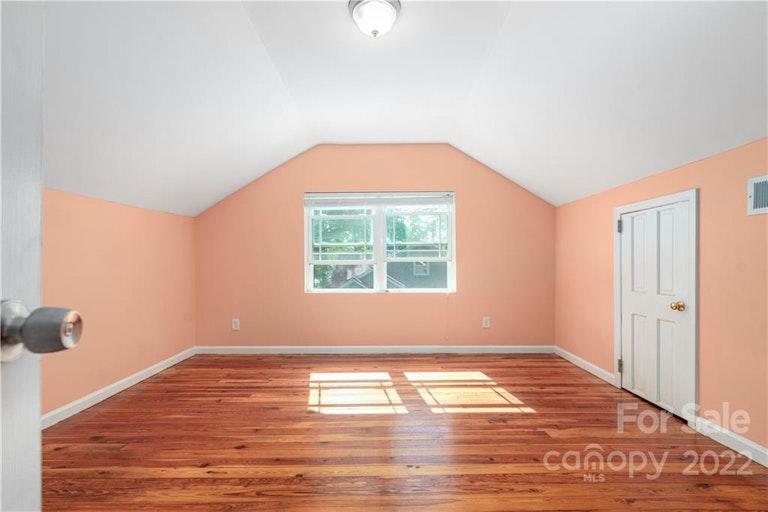 Photo 22 of 32 - 3617 Tuckaseegee Rd, Charlotte, NC 28208