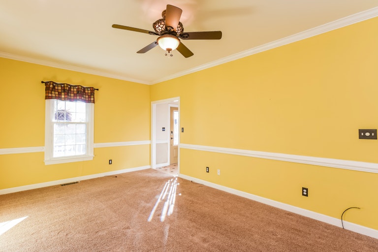 Photo 8 of 25 - 503 Oldwyck Dr, Fuquay Varina, NC 27526