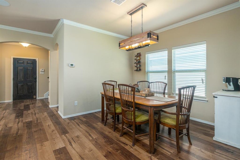 Photo 10 of 29 - 1300 Honeywood Ln, Royse City, TX 75189