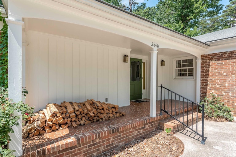 Photo 2 of 30 - 2640 University Dr, Durham, NC 27707