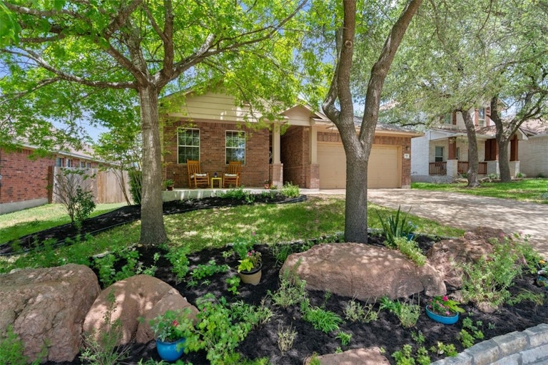 Photo 2 of 37 - 414 Las Colinas Dr, Leander, TX 78641