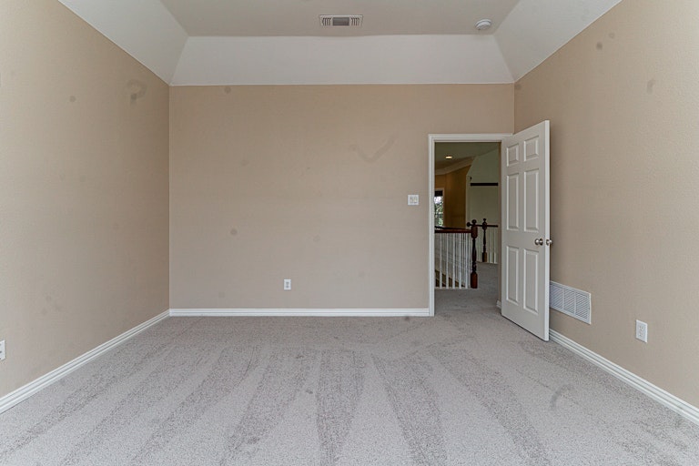 Photo 31 of 36 - 3941 Lost Creek Dr, Plano, TX 75074