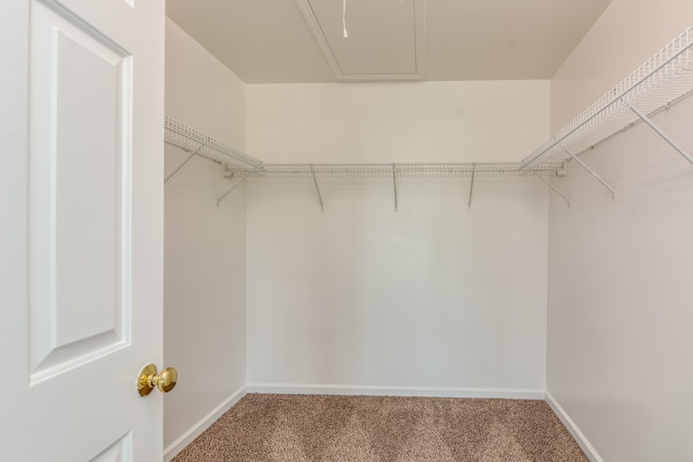 Photo 12 of 21 - 1006 Cantrell Ln, Apex, NC 27502