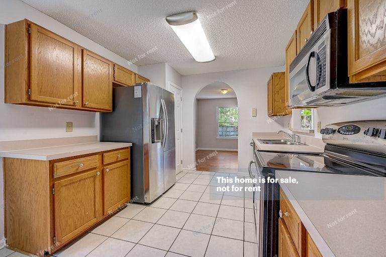 Photo 4 of 37 - 1154 Weyburn Way, Jacksonville, FL 32225