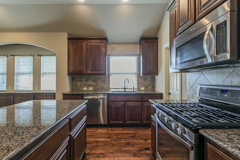 Photo 8 of 27 - 902 Calder Ct, Anna, TX 75409