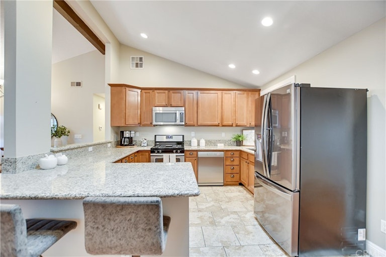 Photo 13 of 50 - 1986 Peyton Rd, La Verne, CA 91750