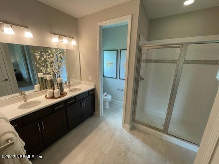 Photo 6 of 8 - 1124 Persimmon Dr, Middleburg, FL 32068