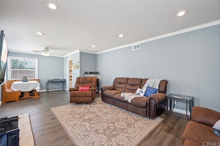 Photo 6 of 38 - 8071 San Hacienda Cir, Buena Park, CA 90620