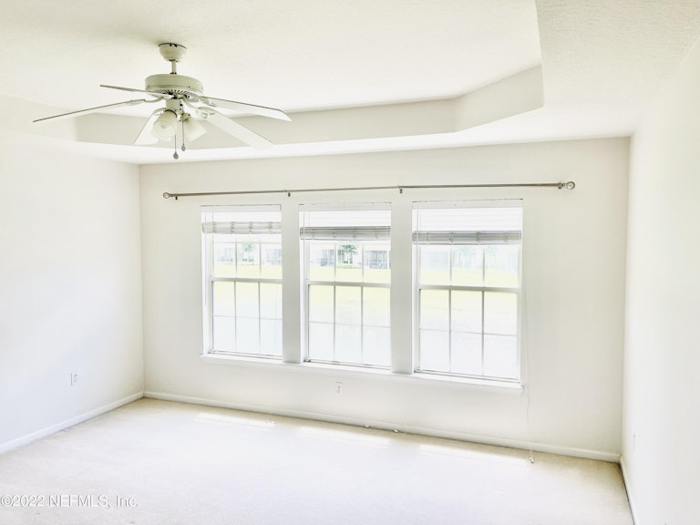 Photo 15 of 31 - 11066 Castlemain Cir E, Jacksonville, FL 32256