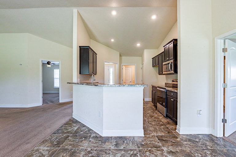 Photo 10 of 28 - 12481 Killian St, Spring Hill, FL 34609