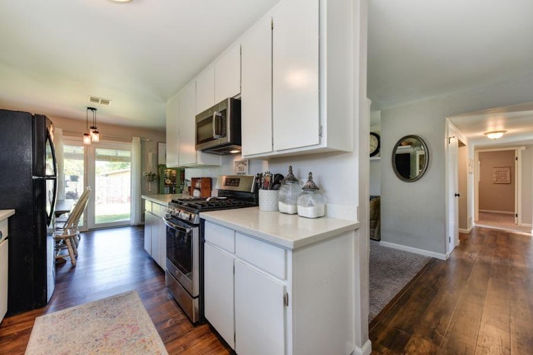 Photo 13 of 31 - 4137 California Ave, Carmichael, CA 95608