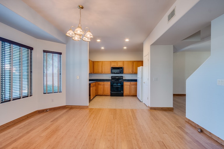 Photo 11 of 34 - 7306 S 12th Pl, Phoenix, AZ 85042