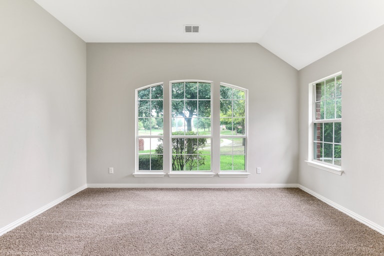 Photo 14 of 26 - 1804 Athena Dr, Lancaster, TX 75134