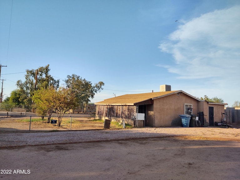 Photo 1 of 20 - 3811 S 9th St, Phoenix, AZ 85040