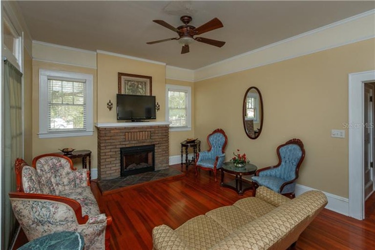 Photo 3 of 24 - 803 E 2nd St, Sanford, FL 32771