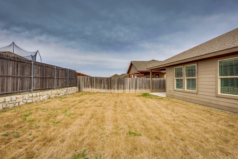 Photo 20 of 21 - 2108 Meadow View Dr, Princeton, TX 75407