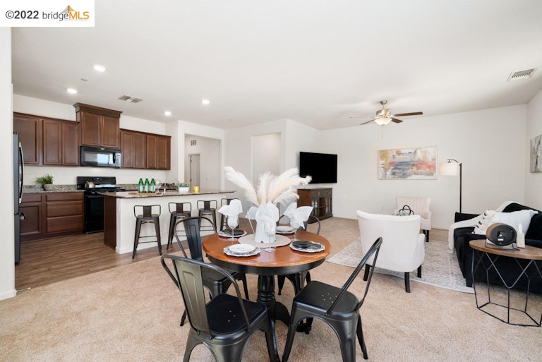 Photo 10 of 26 - 5561 Glowhaven St, Marysville, CA 95901