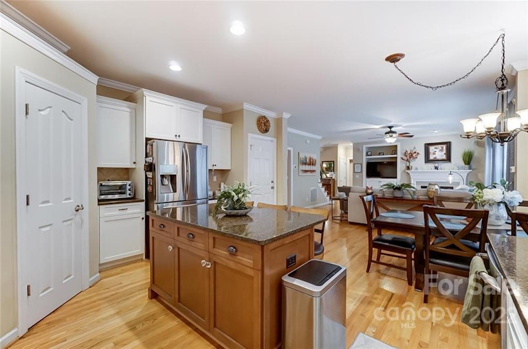 Photo 18 of 47 - 12229 Danielle Christina Ct, Charlotte, NC 28216