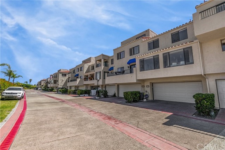 Photo 37 of 48 - 16515 Tropez Ln #147, Huntington Beach, CA 92649