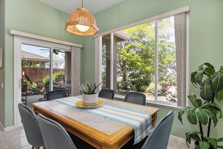 Photo 7 of 47 - 3970 Coldwater Dr, Rocklin, CA 95765