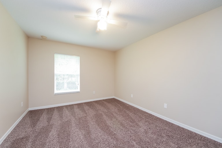 Photo 22 of 27 - 2207 Wolf Ridge Ln, Mount Dora, FL 32757