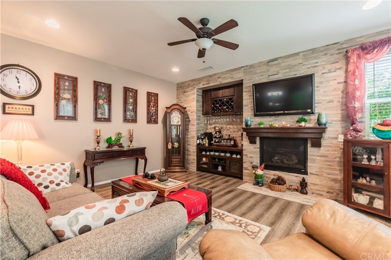 Photo 12 of 48 - 7931 Barnstormer Ct, Chino, CA 91708