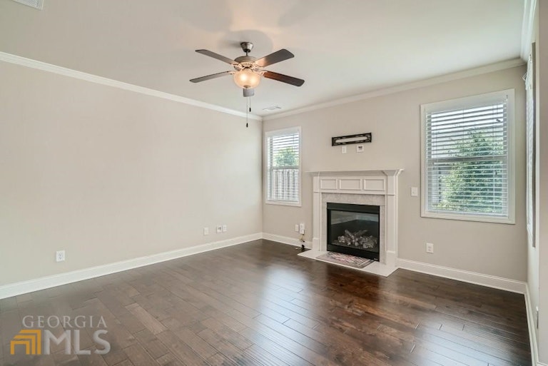 Photo 4 of 26 - 410 Holdings Dr, Lawrenceville, GA 30044