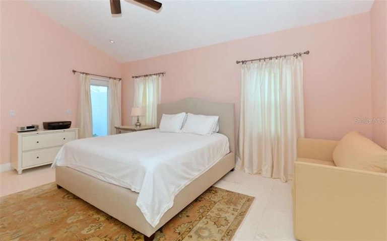 Photo 13 of 25 - 2204 Harbour Court Dr, Longboat Key, FL 34228