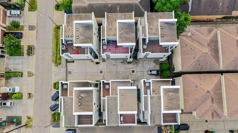 Photo 48 of 49 - 5638 Petty St Unit C, Houston, TX 77007