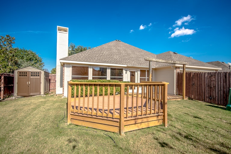 Photo 6 of 30 - 1372 Colby Dr, Lewisville, TX 75067