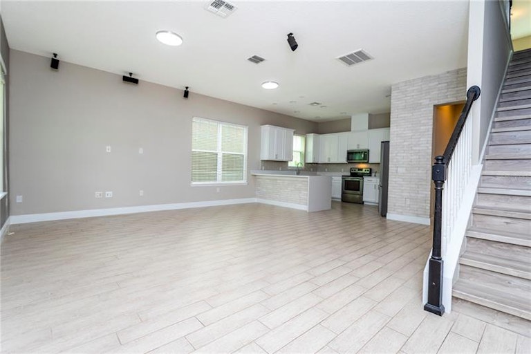 Photo 7 of 65 - 9313 Mira Valle Ln, Winter Garden, FL 34787